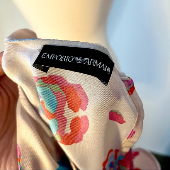 Emporio Armani Floral Printed Silk Blouse - Picture 11 of 11